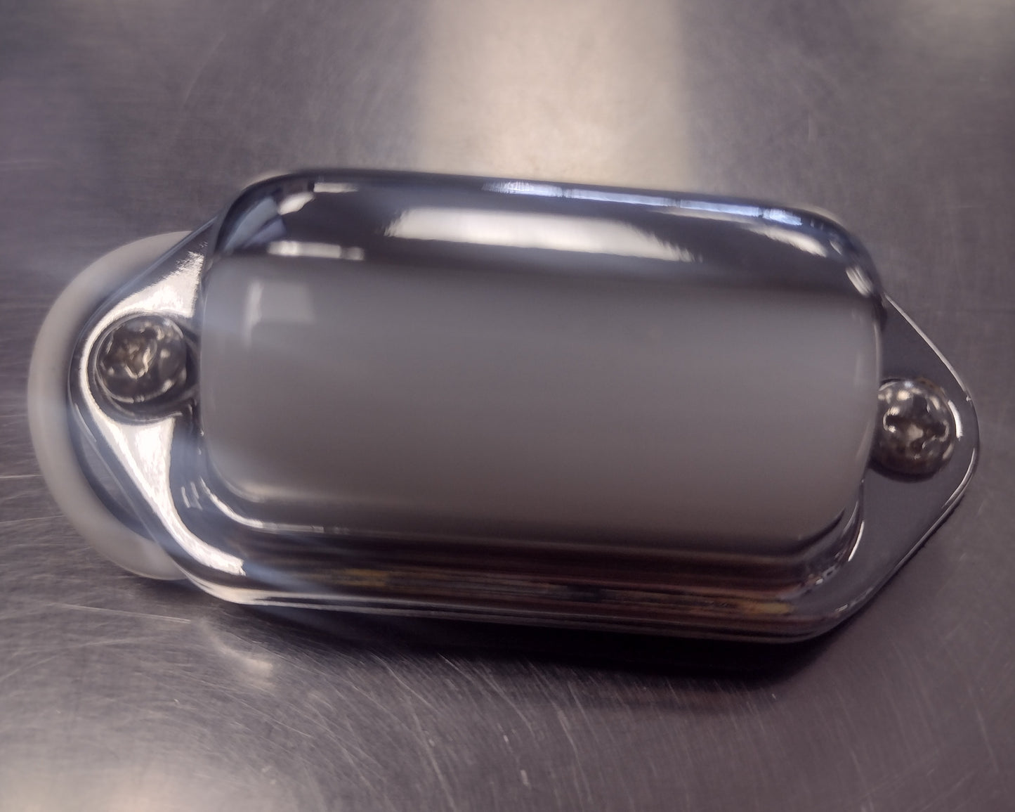 LICENSE PLATE LIGHT